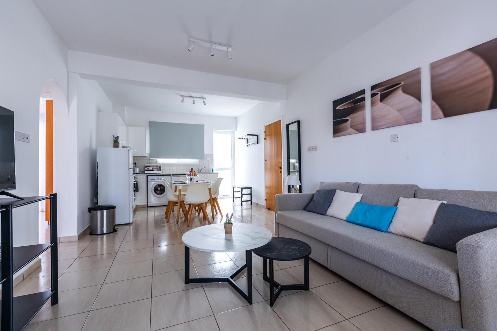 Beautiful 2 Bed Apartment In Paphos Cyprus Exteriör bild