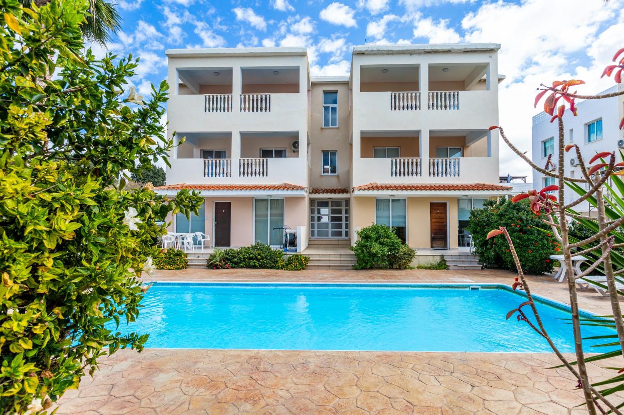Beautiful 2 Bed Apartment In Paphos Cyprus Exteriör bild
