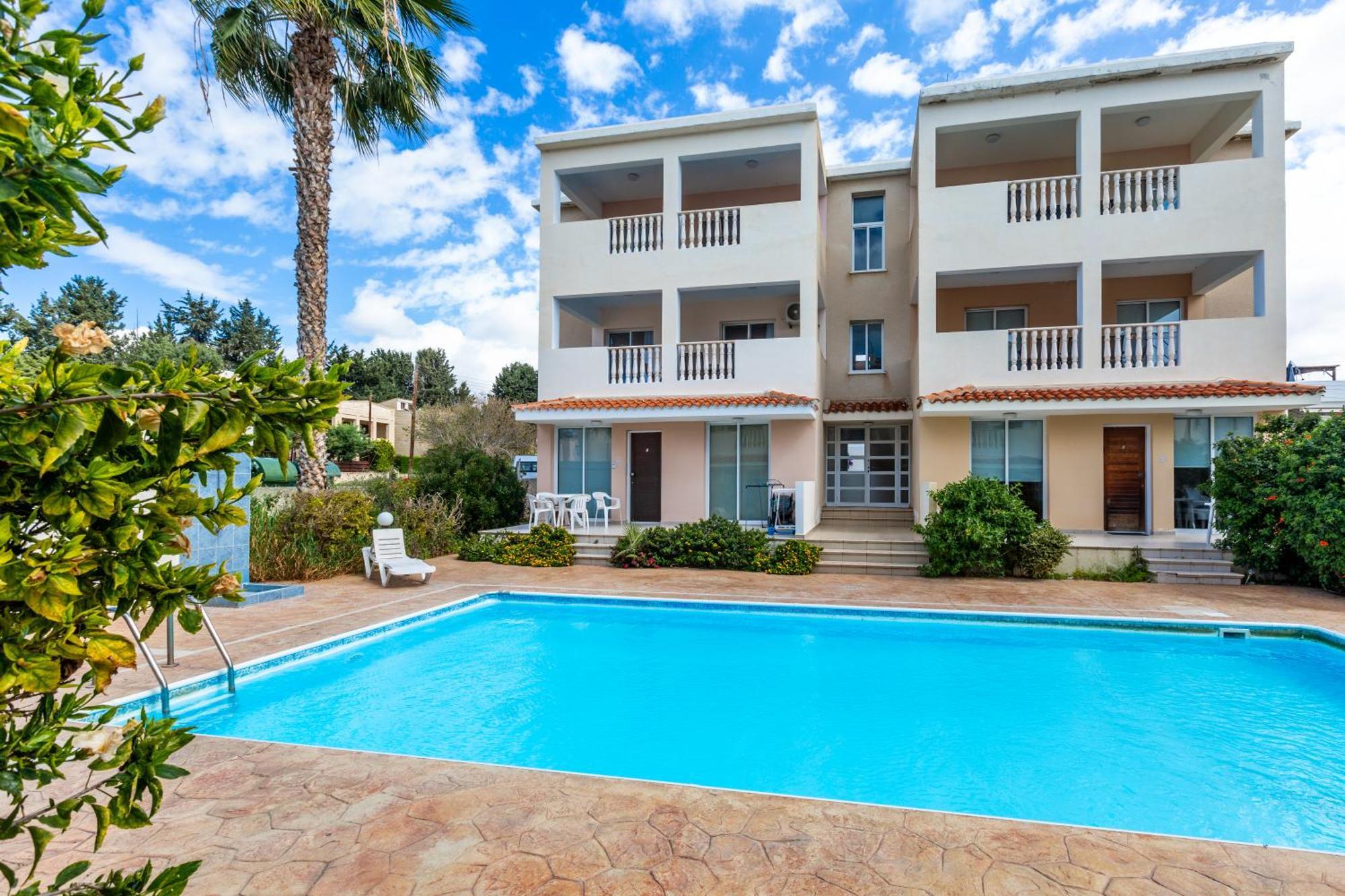 Beautiful 2 Bed Apartment In Paphos Cyprus Exteriör bild