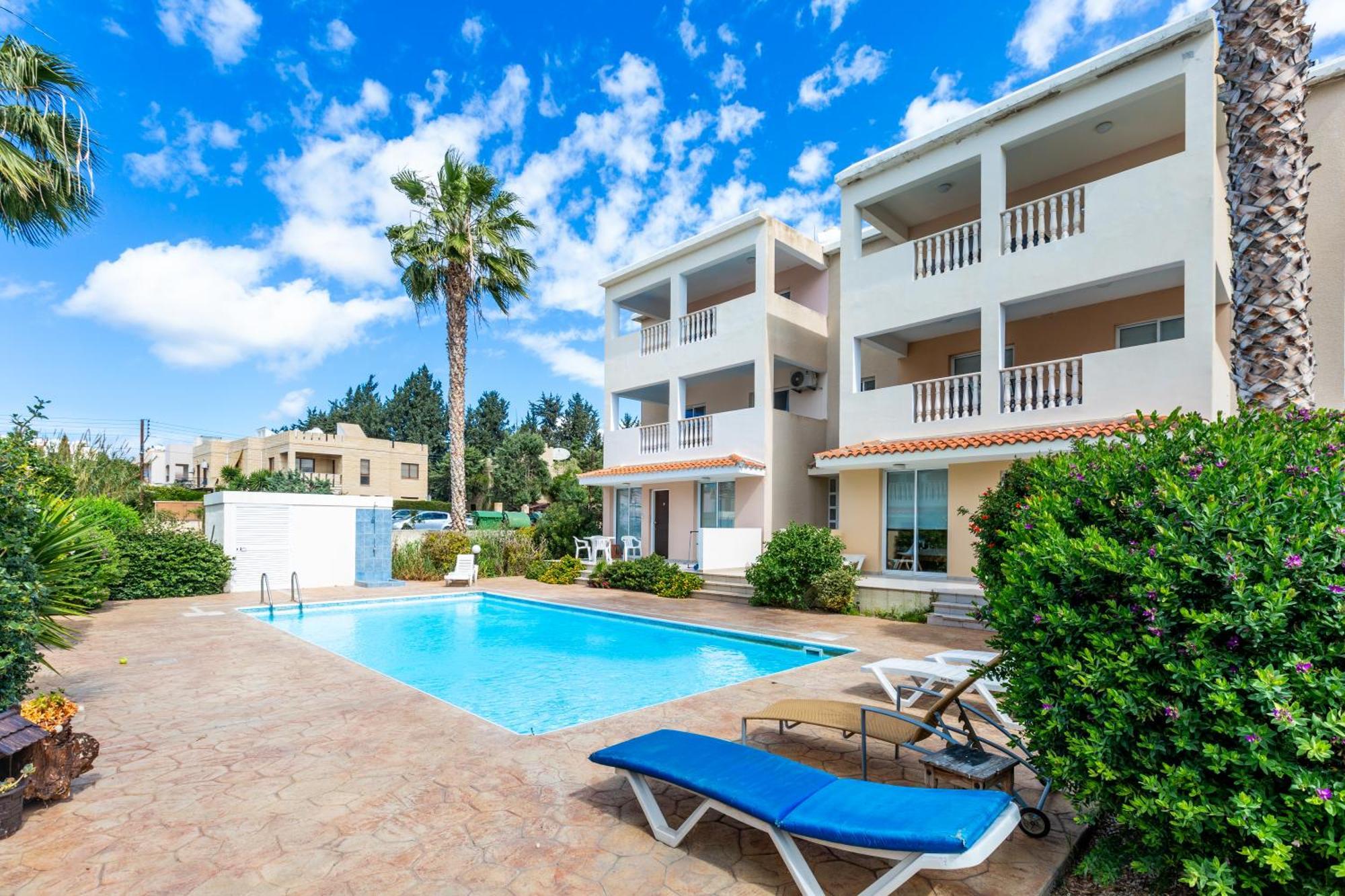Beautiful 2 Bed Apartment In Paphos Cyprus Exteriör bild