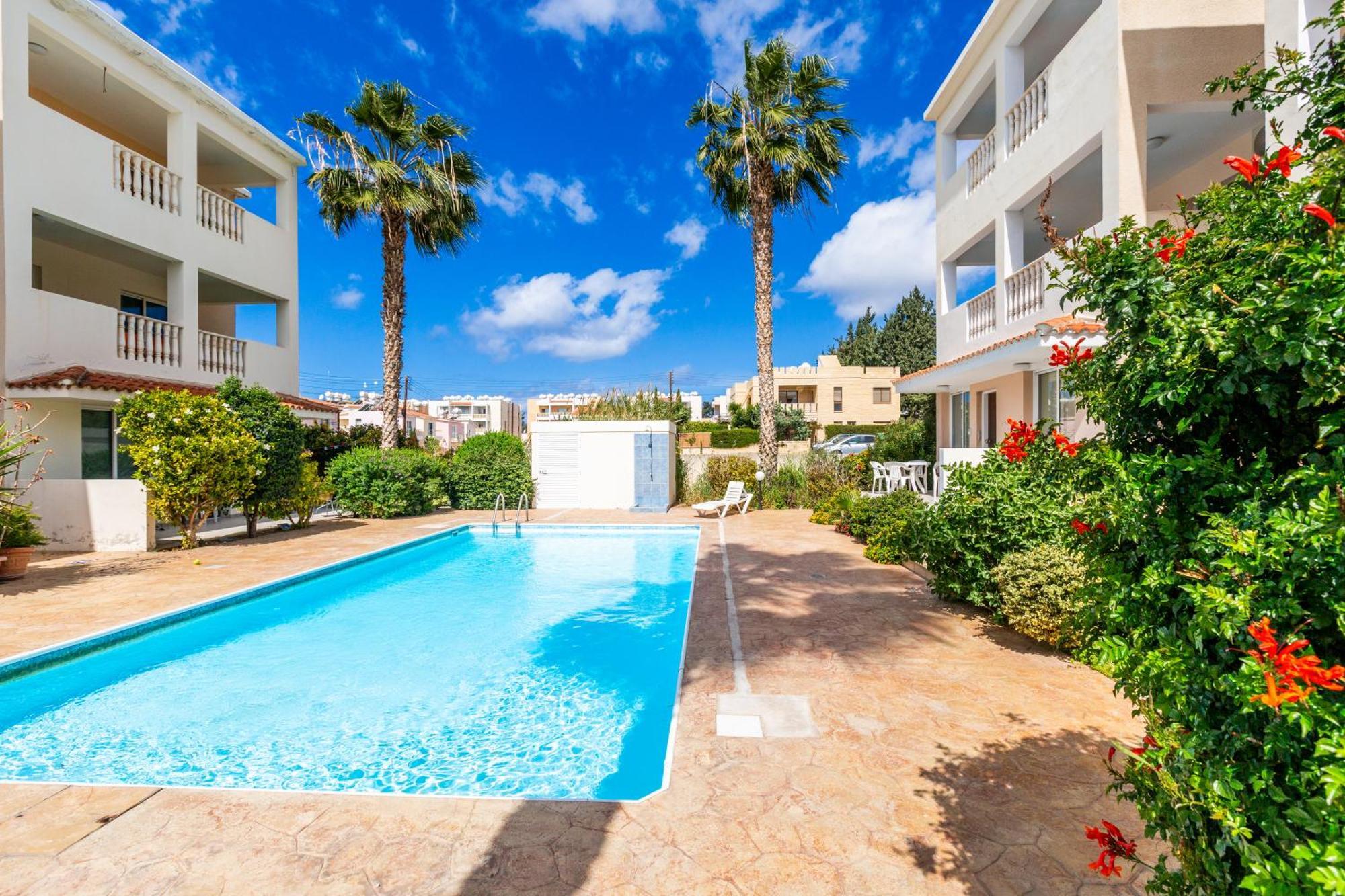 Beautiful 2 Bed Apartment In Paphos Cyprus Exteriör bild