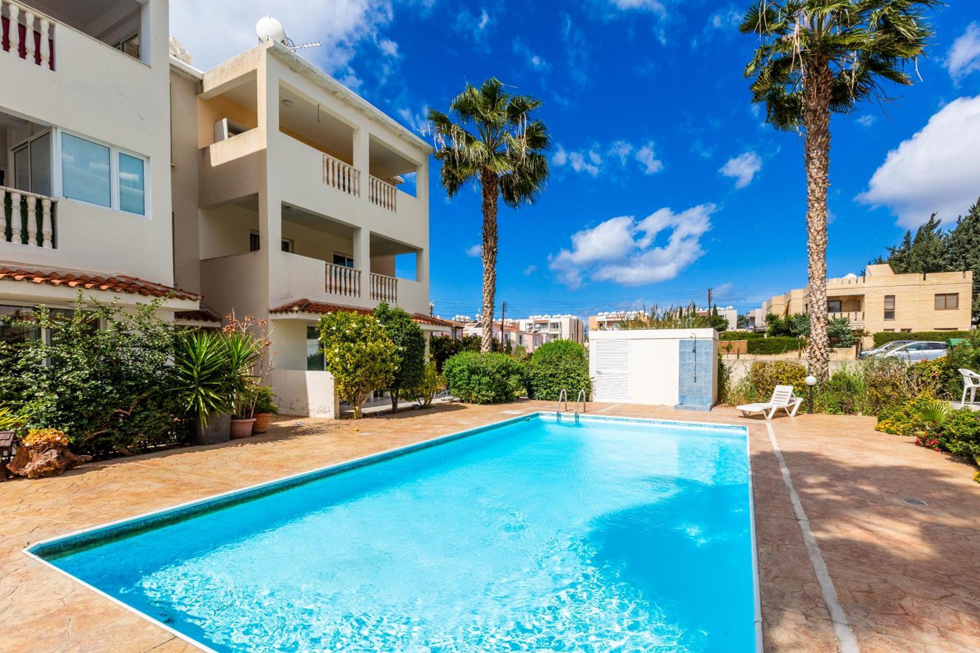 Beautiful 2 Bed Apartment In Paphos Cyprus Exteriör bild
