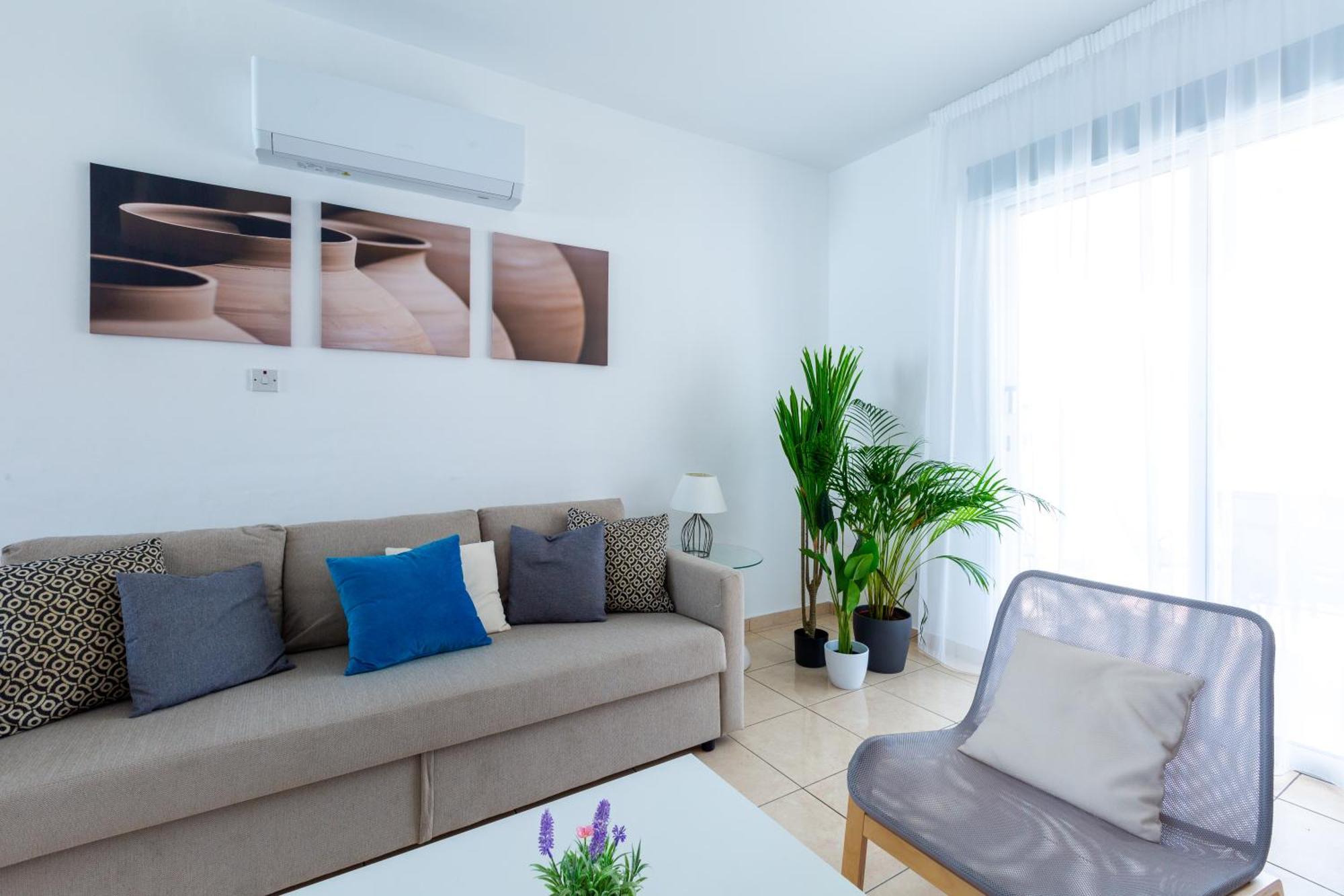 Beautiful 2 Bed Apartment In Paphos Cyprus Exteriör bild