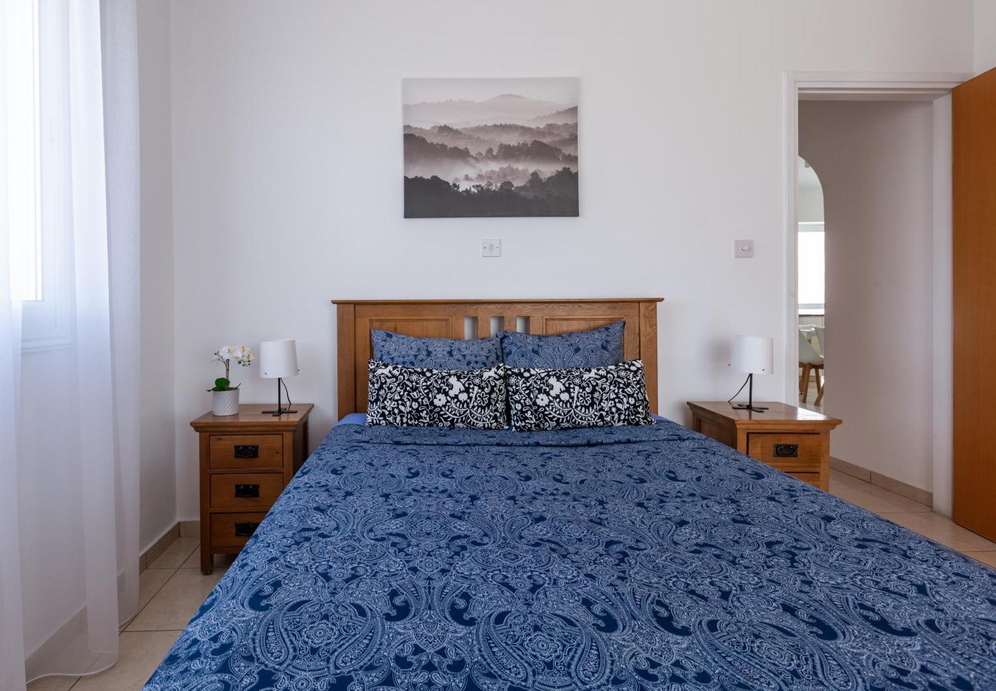 Beautiful 2 Bed Apartment In Paphos Cyprus Exteriör bild