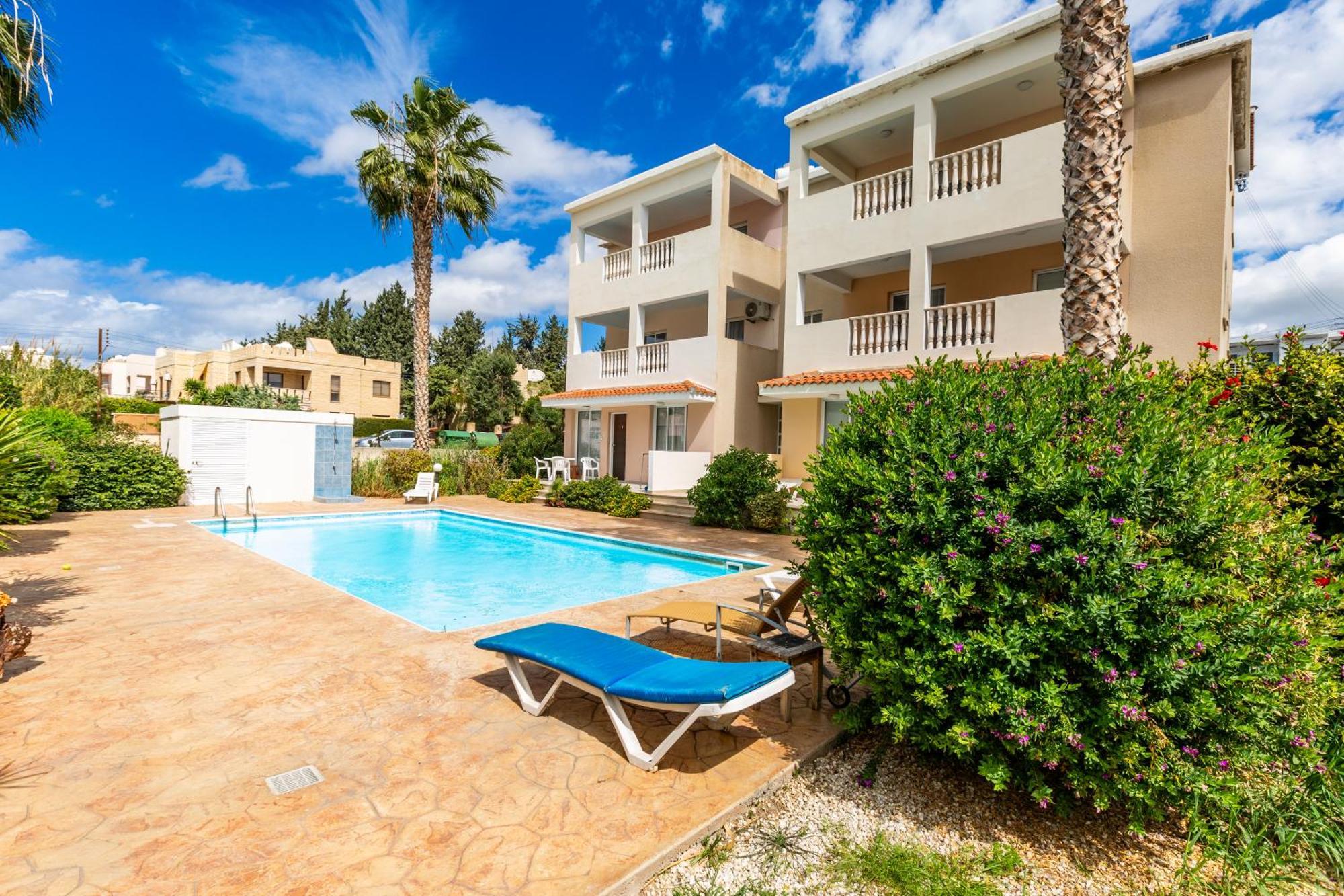 Beautiful 2 Bed Apartment In Paphos Cyprus Exteriör bild