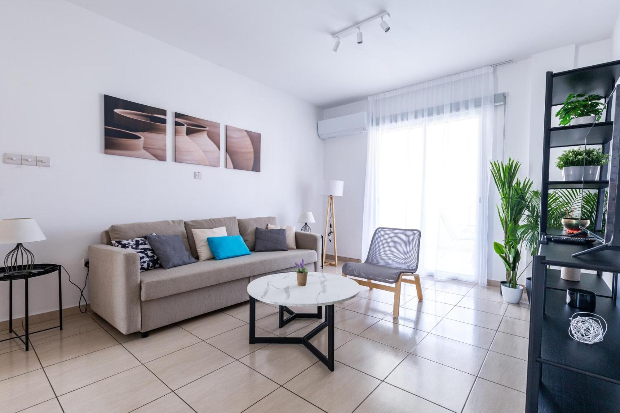 Beautiful 2 Bed Apartment In Paphos Cyprus Exteriör bild