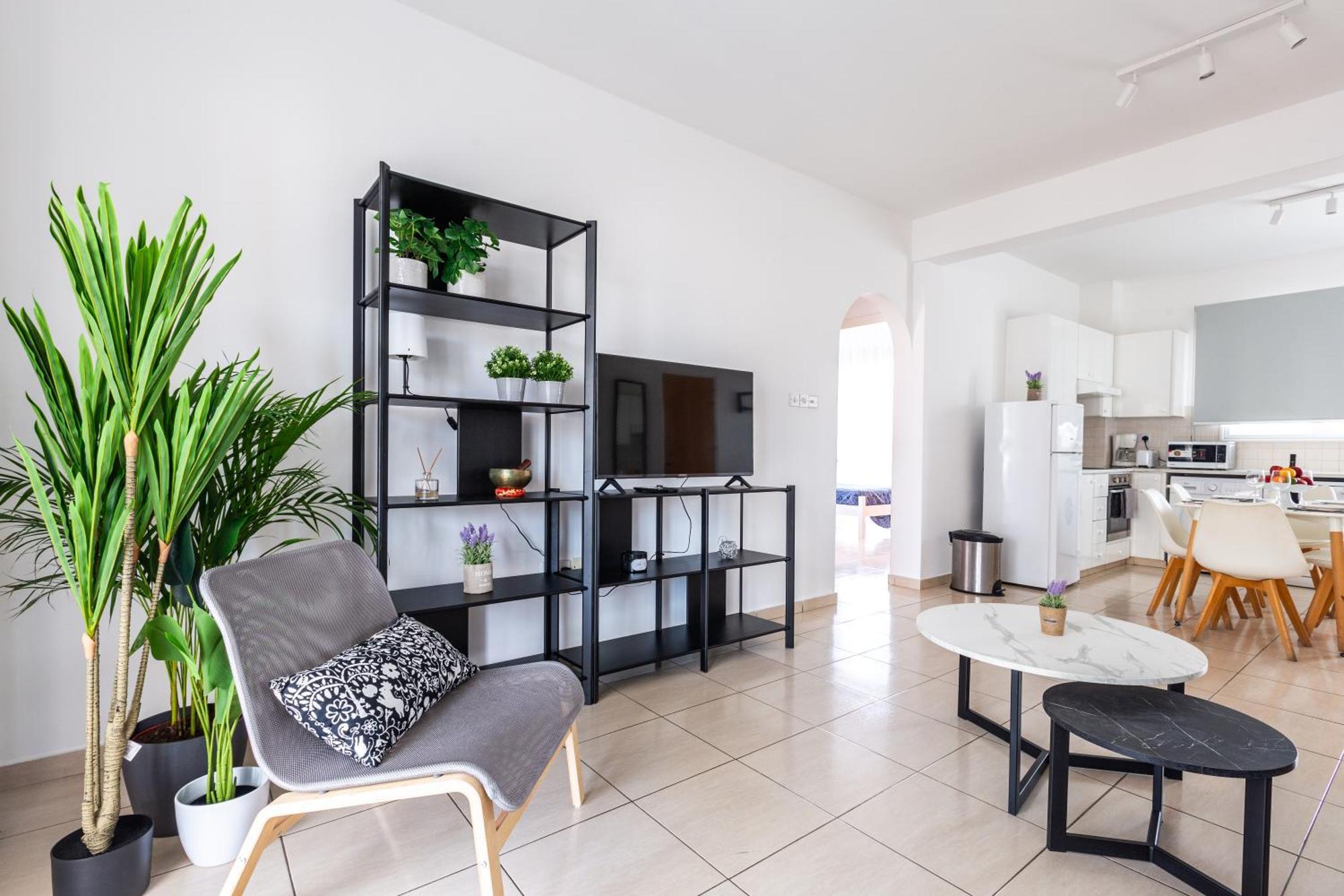 Beautiful 2 Bed Apartment In Paphos Cyprus Exteriör bild